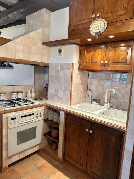 Residenza Montelago Тревиньяно-Романо Экстерьер фото